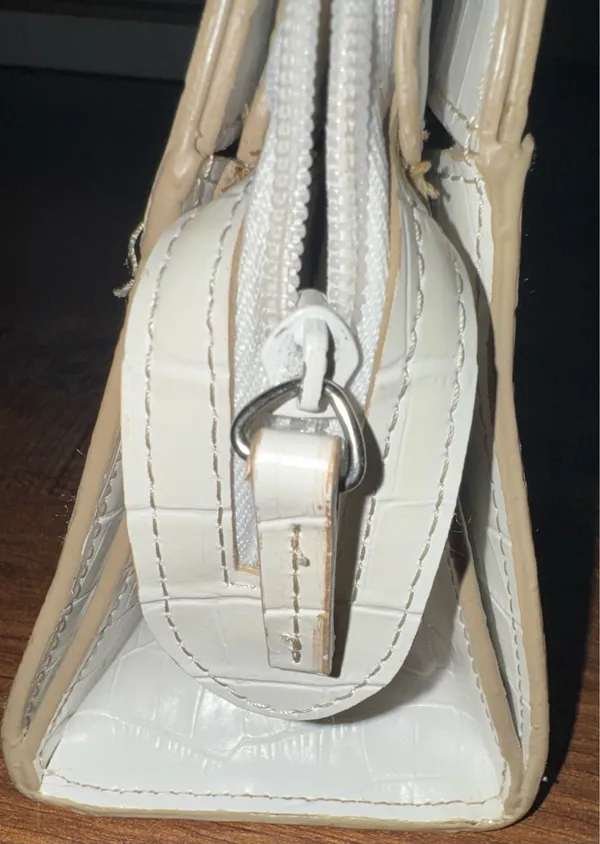 Liz Claiborne Crazy Horse White Handbag Faux Crocodile Shoulder Bag Purse - Image 6