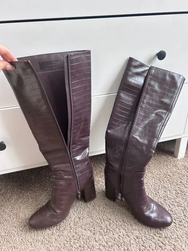 Knee High Almond Toe Brown Crocodile Boots - Image 2