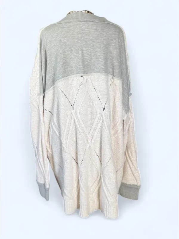 Free People Boho Distressed Oversized Cable Knit Tunic Sweater size medium 🤍 - Image 4