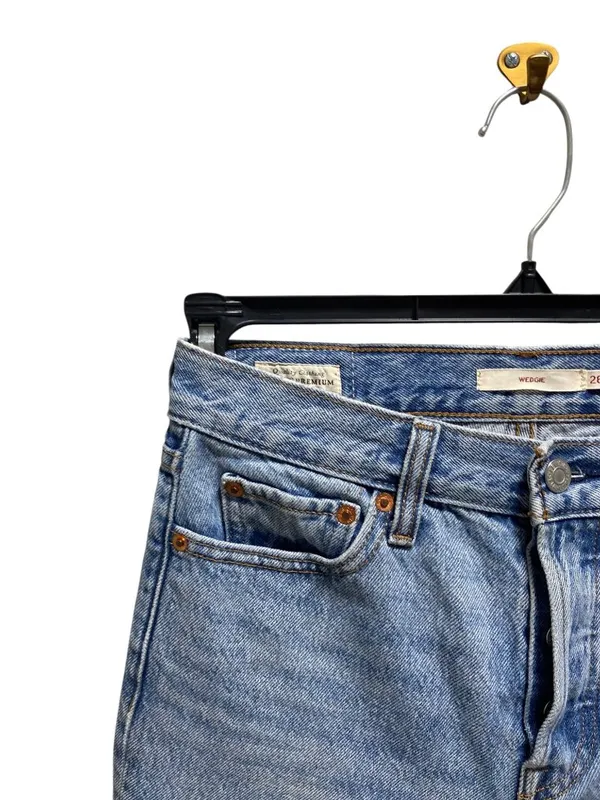 Levi’s Premium Denim Wedgie Jeans Blue Size 26 Straight Leg Minimalist Preppy - Image 11
