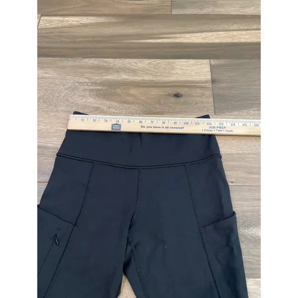 Athleta Capri Leggings Size XS Black Side Pockets Lightweight Athleisure - Image 3