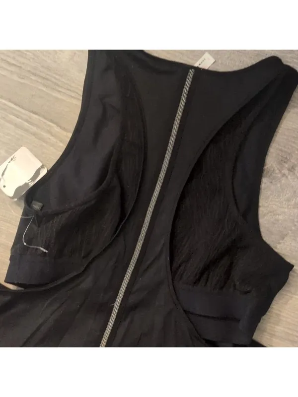 Free people black rise to run cami size large - Image 8