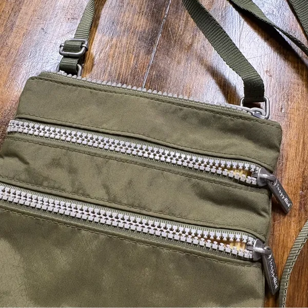 Baggallini Green‎ Crossbody Purse - Image 3