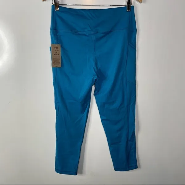 Albion Intention Flow 3/4 Leggings‎ in Cobalt Size Large - Image 5