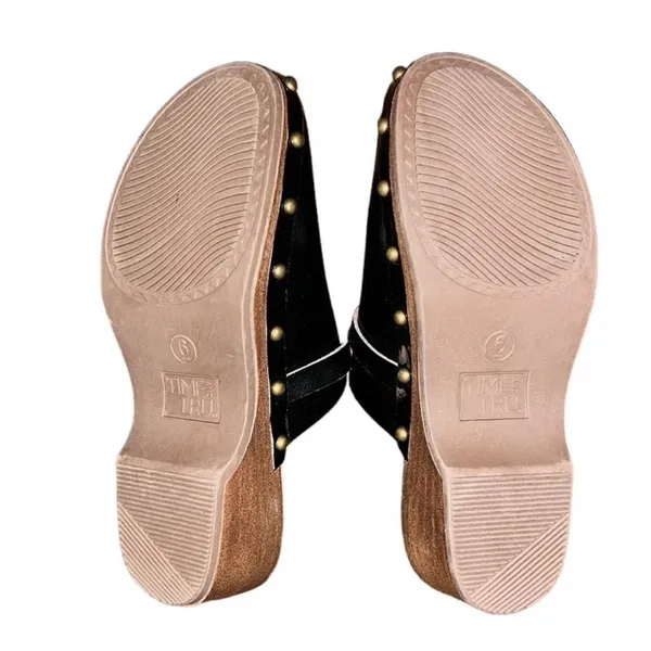 Time And Tru Black Wedge Heels(Size 6) - Image 7