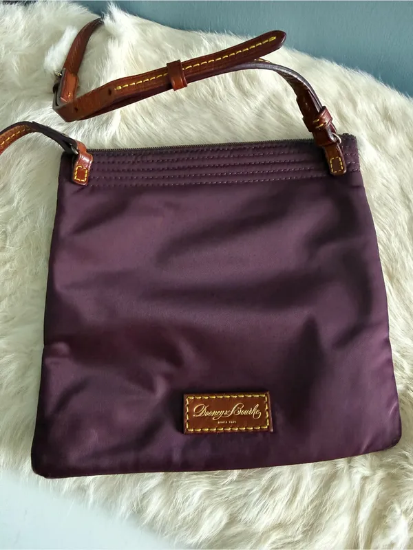 Dooney and Bourke Vintage 2000’s North South Triple Zip Crossbody Bag - Image 5