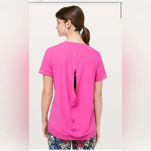 New without tags Lululemon Serve Up Some Sun Short Sleeve Sonic Pink - Image 2
