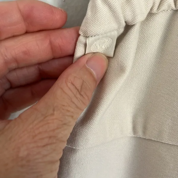 Lululemon Athletica Cream Cargo Pants Relaxed Fit. Size Large - Image 4