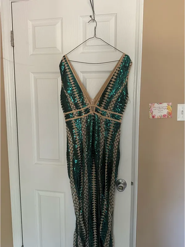 Green Sequin Prom Dress Size XL - Image 3