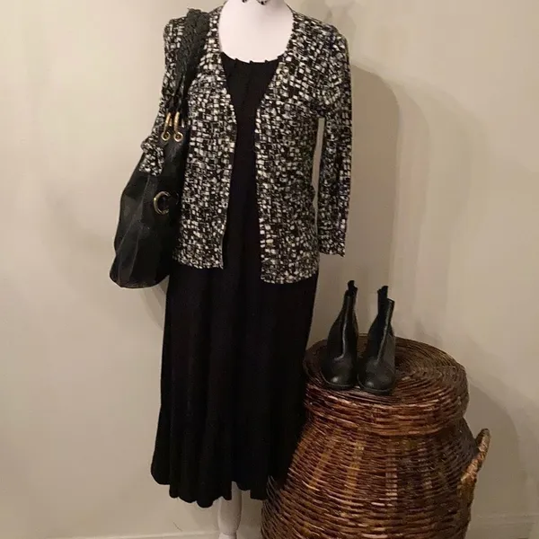 M Kalam szM sundress stitching around the neck & a ruffle around the bottom EUC - Image 2