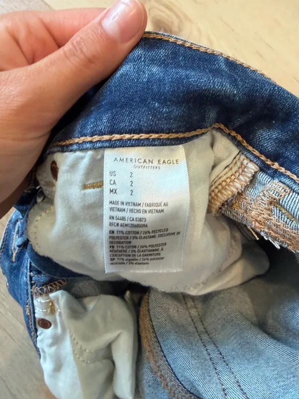 American Eagle Jean Shors - Image 4