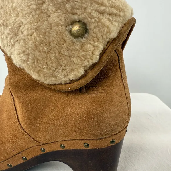 UGG Lynnea Fold Over Suede Shearling Clog Boot‎ in Brown Size 7 - Image 5