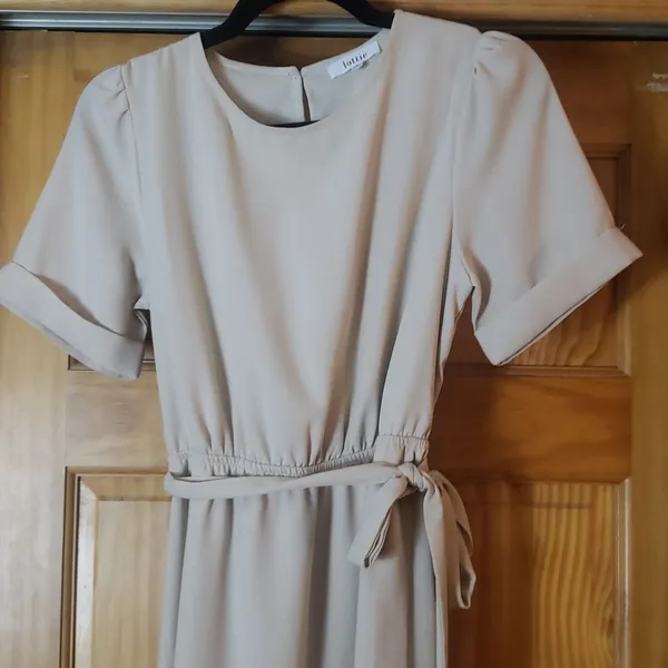 Lottie cream belted maxidress - Image 17