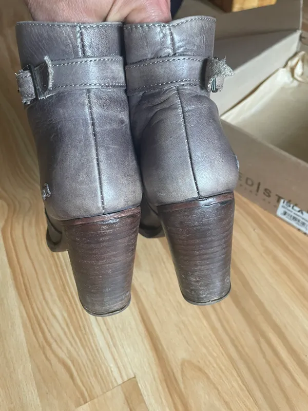 Super Cute Isla Brown Driftwood Boots - Sz 8 - Image 8