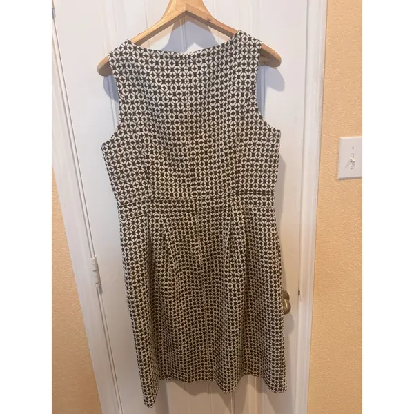 WHITE HOUSE BLACK MARKET black and white dress SZ 14 - Image 11