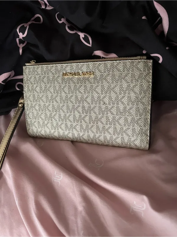 Michael Kors Logo Wristlet Wallet - Image 2