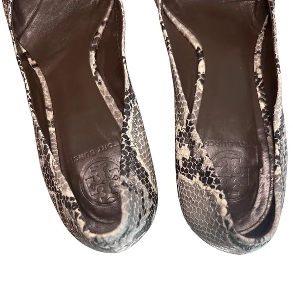 Tory Burch Claire Snake Embossed Python Block Heel Pumps Gray Black 8.5 - Image 4