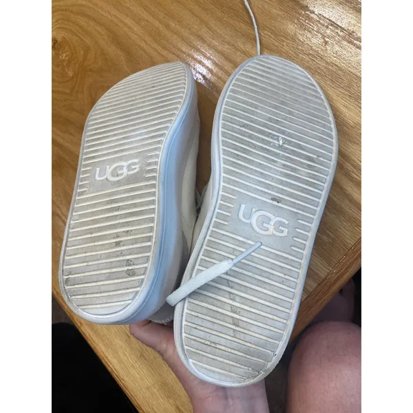 UGG Athletic Shoes Women's 7 White Leather Lace Up Round Toe Low Top Sneaker S20 - Image 9