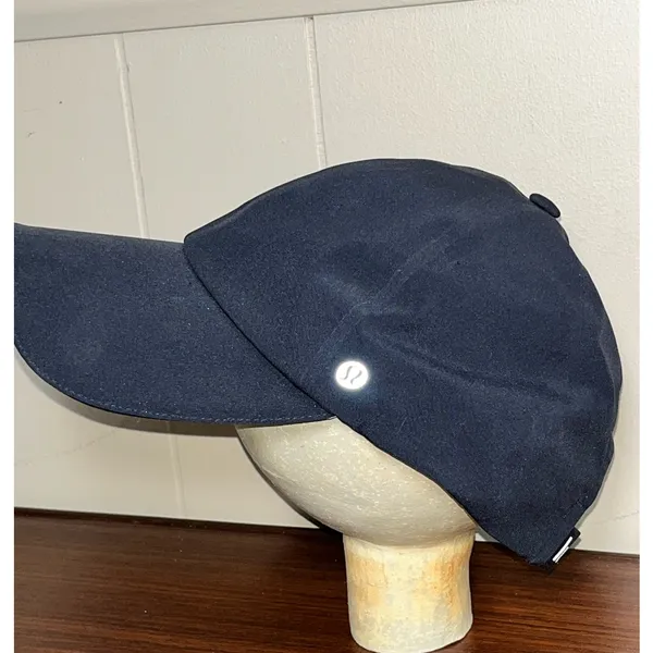 Lululemon black running hat women’s - Image 2