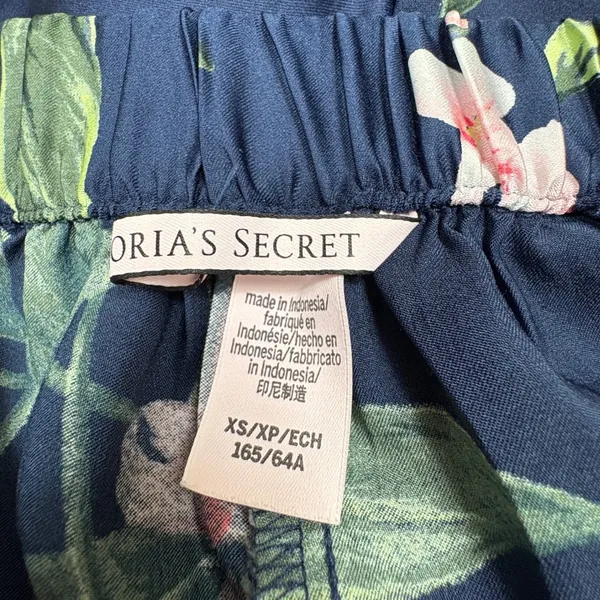 Victorias Secret Satin‎ Pajama Shorts Navy Blue Floral Print Loungewear Size XS - Image 4