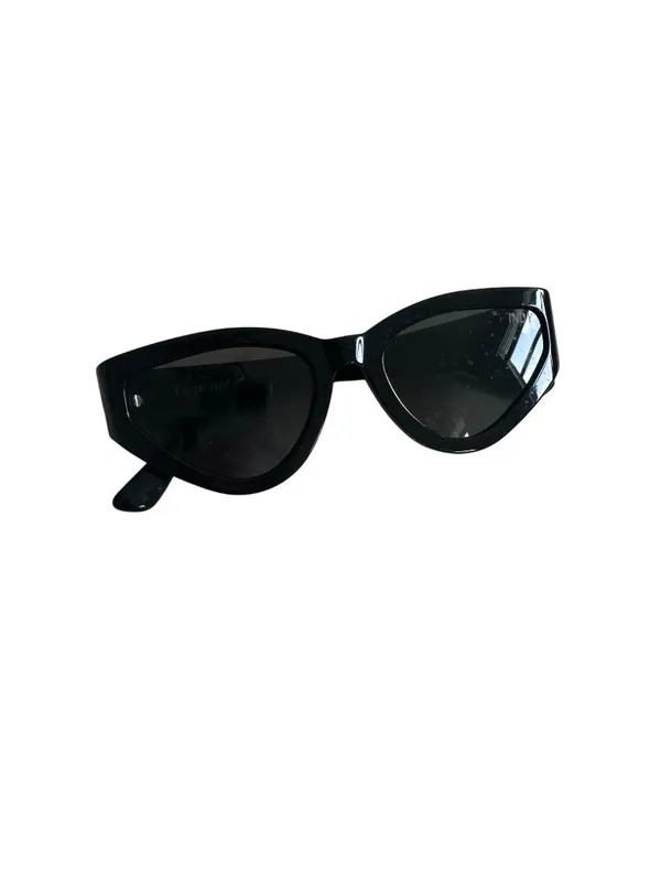 INDY Women's Black Cateye Sunnies Sunglasses - Image 7