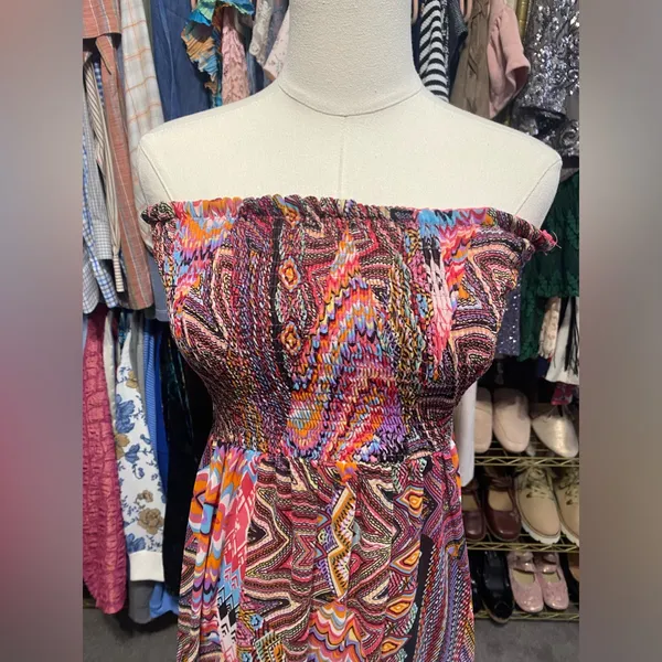 Fun & Flirt Bohemian Hi-Low Maxi Dress Size Medium. - Image 2