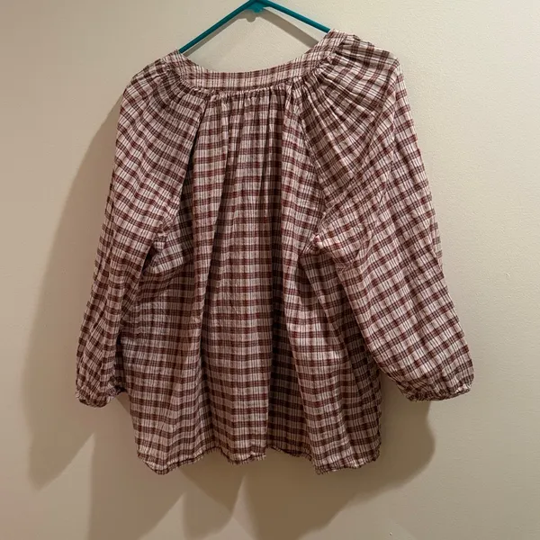 Universal Threads Plaid V-Neck Women's Top Size Large - Image 4