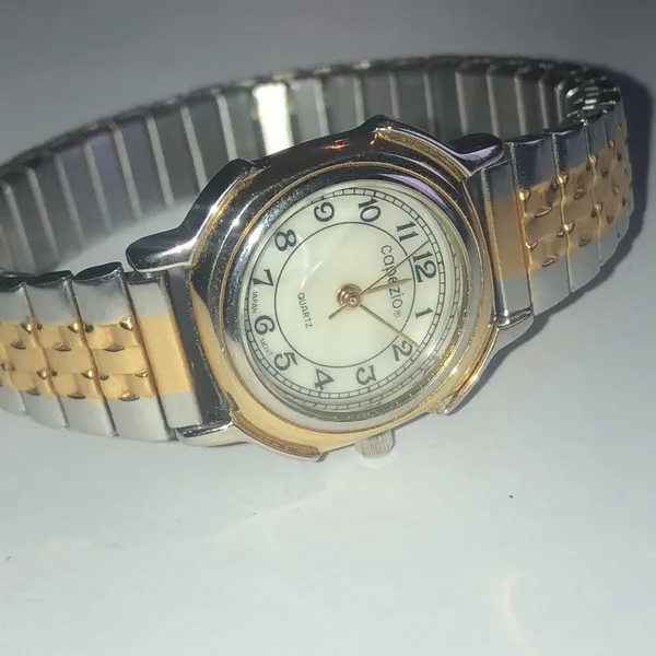 Capezio Vintage Silver Tone Gold Tone Stainless Steel Classic Watch NEW BATTERY - Image 6