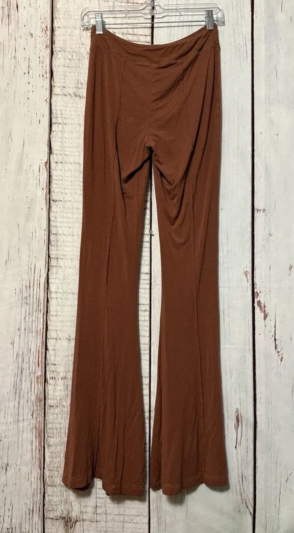Out From Under UO Aria Seamed Stretch Flared HR Pant Legging Brown Medium - Image 2