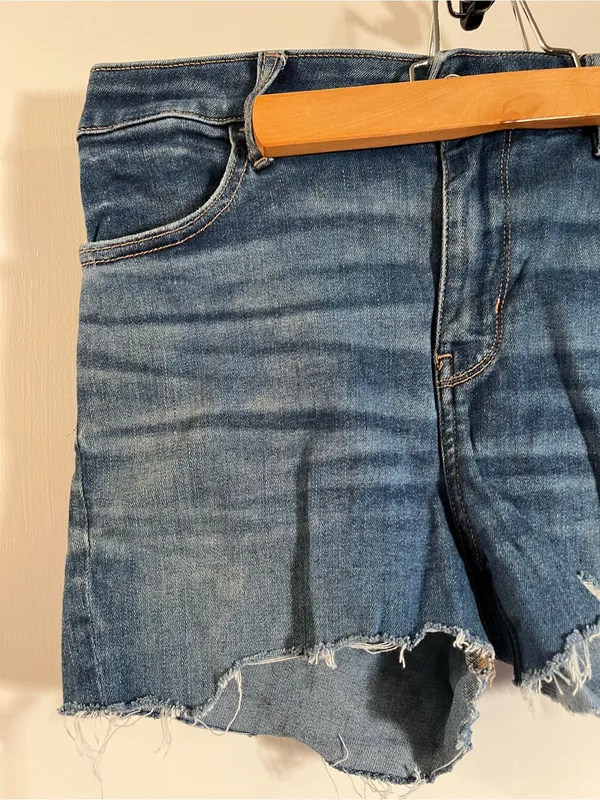 American Eagle Women’s Size 10 Hi Rise Cut Off Jean Shorts Denim Medium Wash‎ - Image 2
