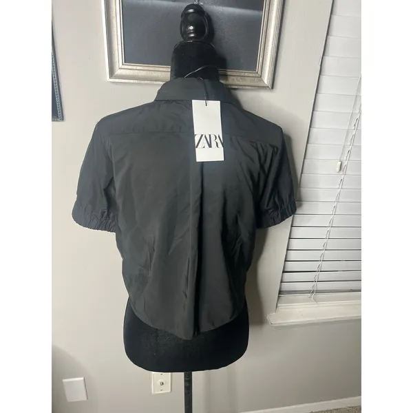 NWT Zara Black Cropped Button Down Top Small - Image 4