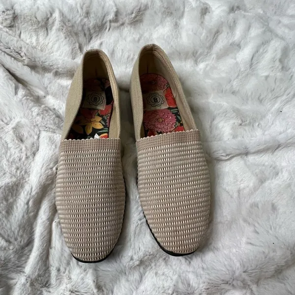 Shoes Size 8 - Image 4