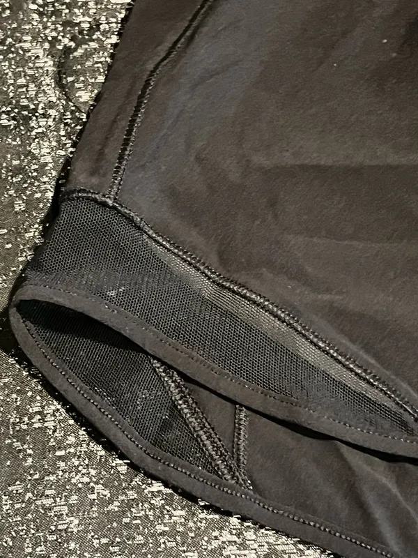 Womens sz6 Lululemon Hotty Hot High Rise Short 4" Black Skull Crossbones Custom - Image 5