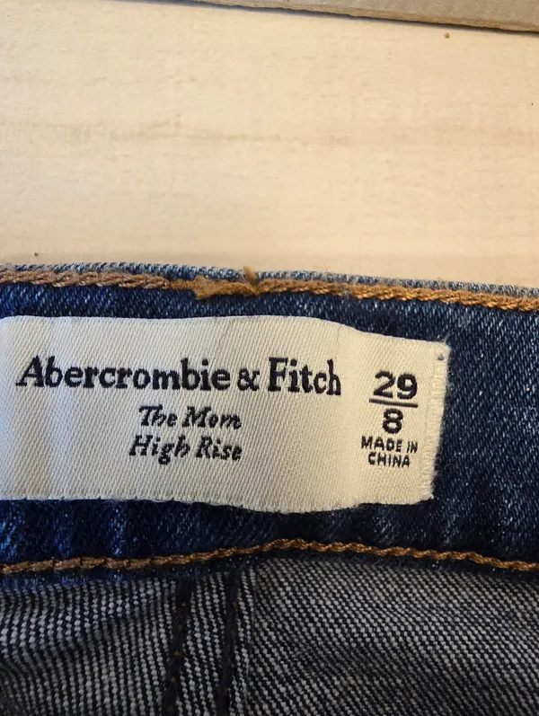 {29/8} Abercrombie & Fitch The Mom Hifh Rise Blue Jeans - Image 10