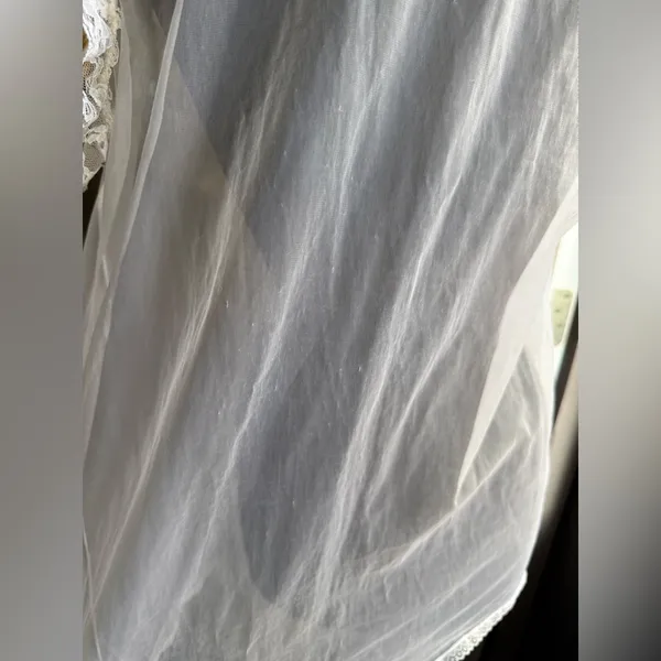 Vintage sheer white lace trim nightie over coat - Image 6