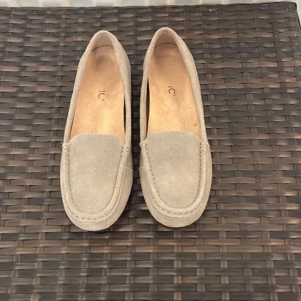 Vionic Debbie suede slip on loafers women’s size 7.5 - Image 2