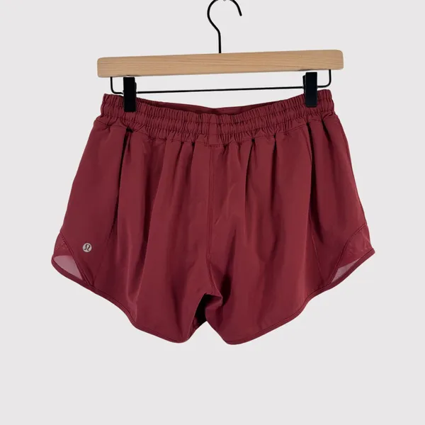 Lululemon Womens Shorts Red Hotty Hot Low Rise Lined Running Gym Size 8 Tall - Image 3