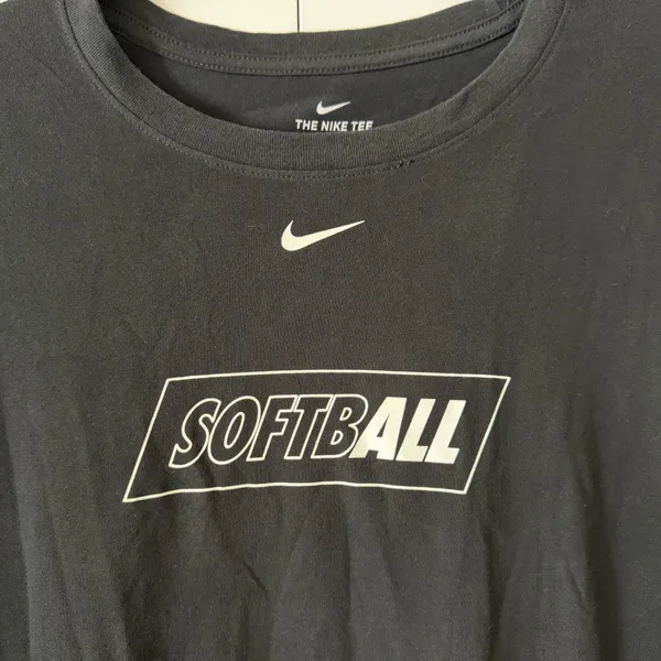 Nike | Women’s Dri-FIT Softball Long-Sleeve T-Shirt | Medium - Image 3