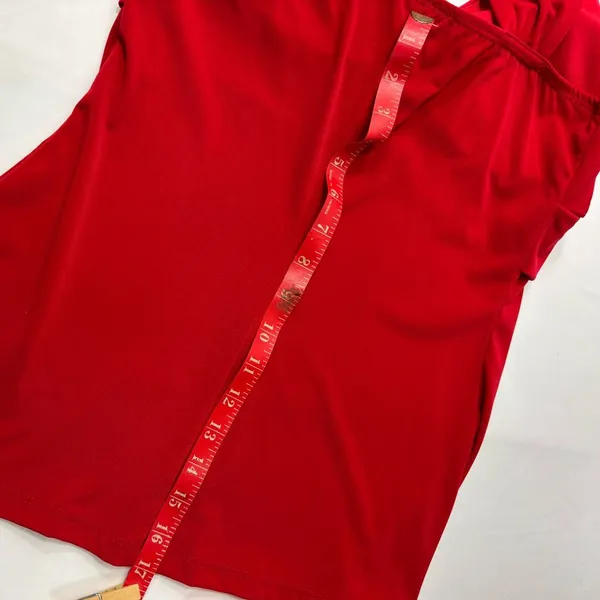 ⬇️SLEEVELESS RED TOP Size M - Image 6