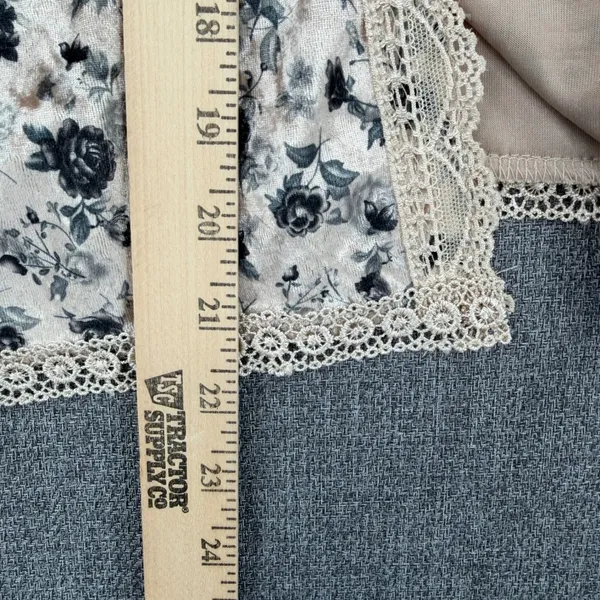 POL Velvet Floral Lace Kimono Cardigan Beige Black Large Whimsigoth Romantic - Image 9