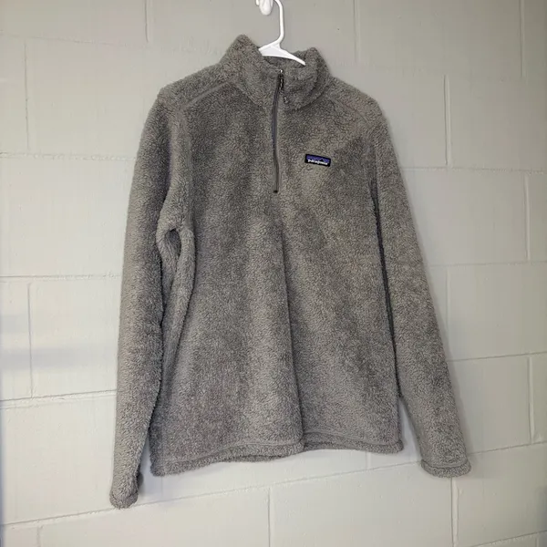 Patagonia Women’s Los Gatos 1/4 Zip Fuzzy Fleece Pullover in Grey Size Medium - Image 3