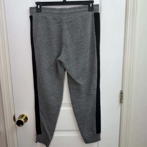 PINK Victoria's Secret gray pull‎ on fleece lined pocket jogger sweatpants large - Image 5