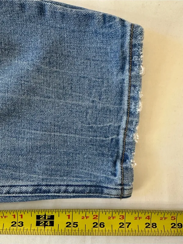 Abercrombie & Fitch Women’s Straight Leg Jeans - Medium Blue Wash - Image 4