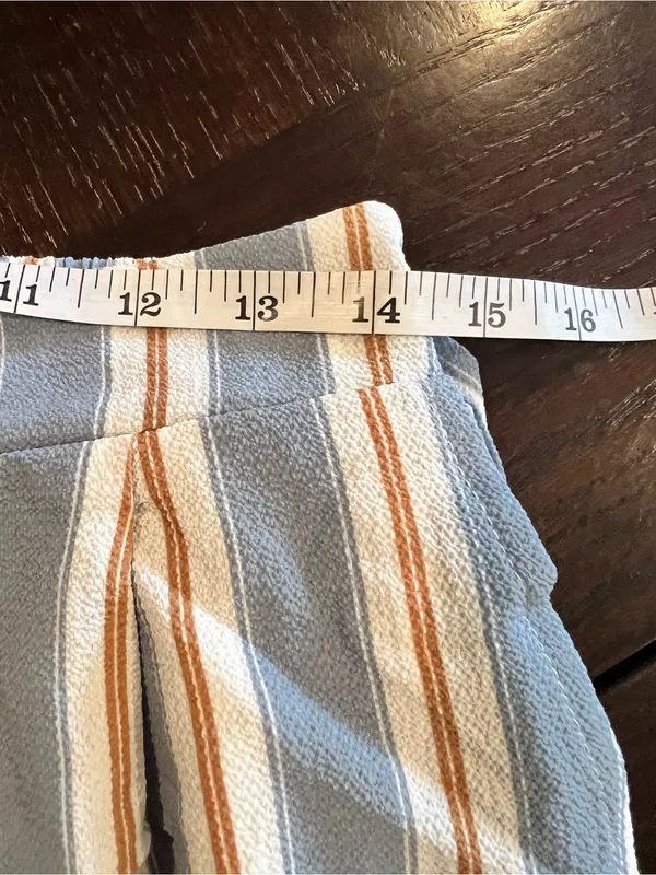 Skies Are Blue NWT Striped Wide Leg Crop Pants Size M Blue Ivory Tie Waist Lined - Image 5