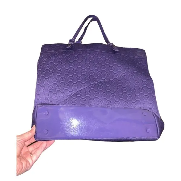 Michael Kors Signature Neoprene Large Purple Tote - Image 3