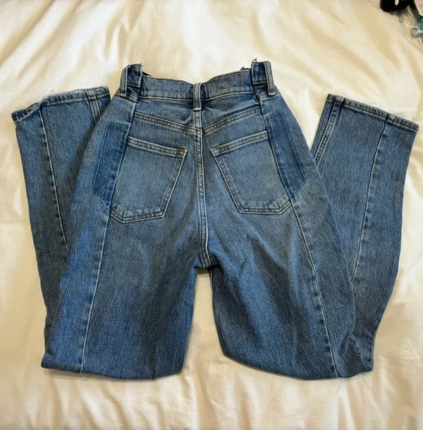 Abercrombie Curve Love 90’s Straight Jean - Image 6
