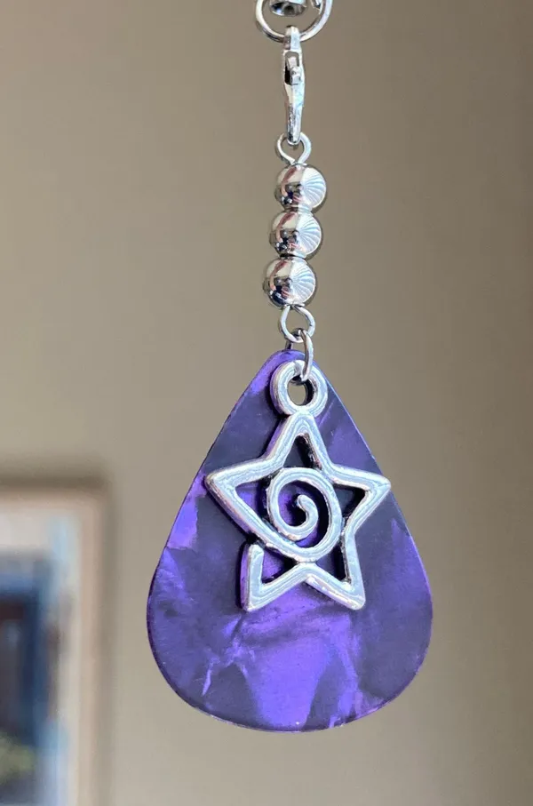 Handmade y2k goth style star swirl guitar pick phone strap/bag charm/keychain/display🌟💜 - Image 3