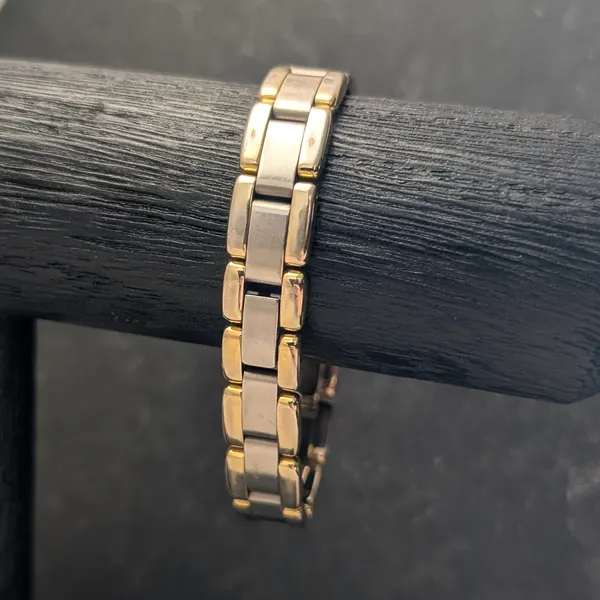 Ladies Citizen Watch Two Tone 5920-S76248 Needs New Battery - Image 3