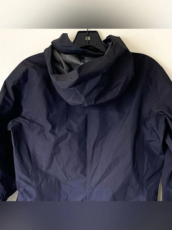 Arc’teryx Theta SL Gore-Tex Stow Hood Purple Black Medium GUC - Image 12