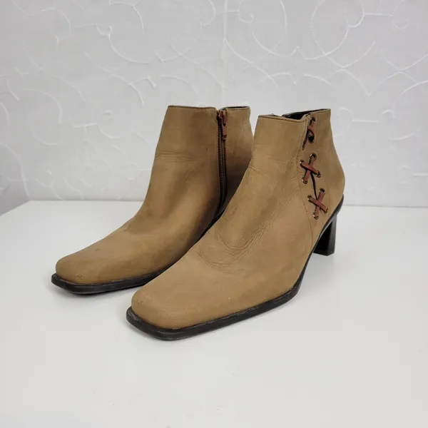 Etienne Aigner Womens Boots Size 7.5 Brown Suede Block Heels Ankle High - Image 7